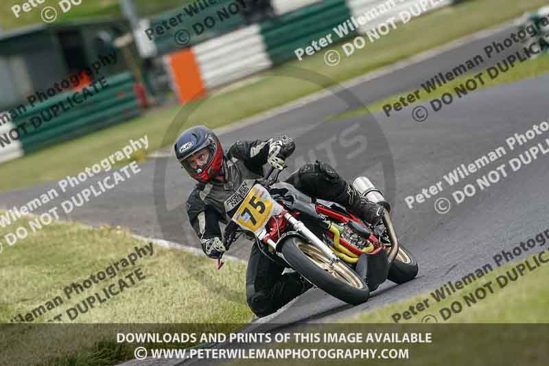 cadwell no limits trackday;cadwell park;cadwell park photographs;cadwell trackday photographs;enduro digital images;event digital images;eventdigitalimages;no limits trackdays;peter wileman photography;racing digital images;trackday digital images;trackday photos